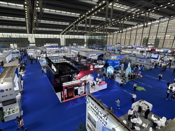 展會現場|珞石機械亮相深圳國際復合材料工業技術展覽會